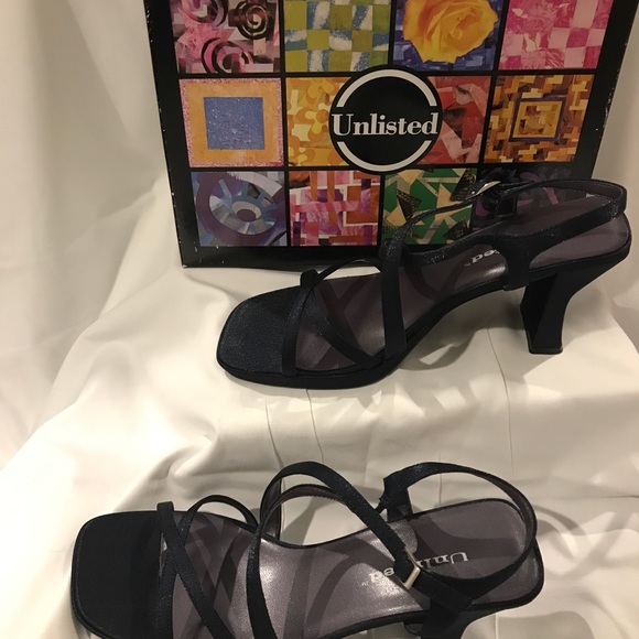 UNLISTED Womens Sz7.5 Sandals Strap#A176 - Picture 4 of 7